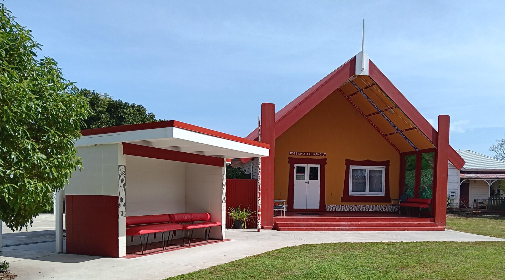 Ngā Pārae o Manutūkē Bus Tour